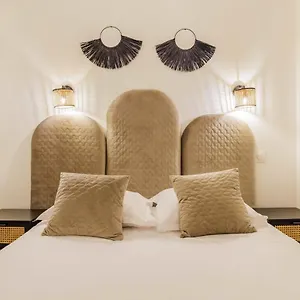 Modern - 2br-6p - Republique Paris
